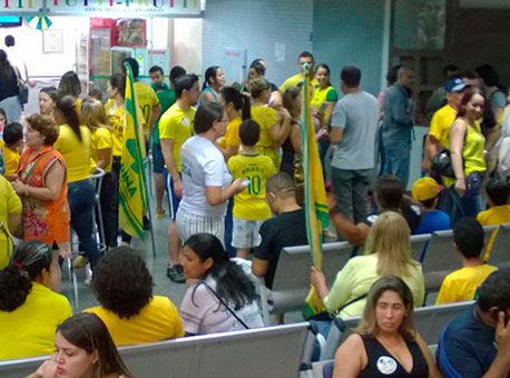 0410-politica-marinamilitantes-victorpsb2