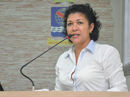 0710-politica-elianesinhasique-cedida