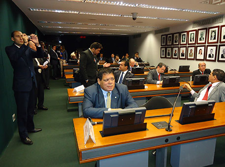 0710-politica-flavianomelo-assessoriaparlamentar