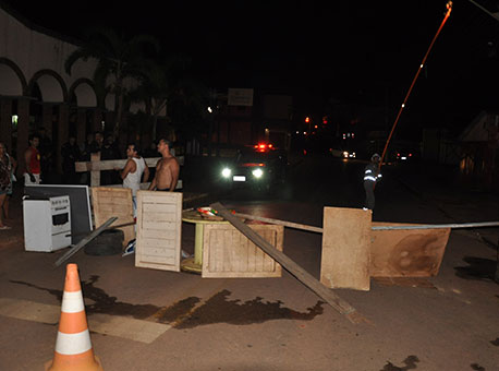 1710-policia-protesto-cleriston