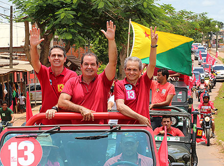 2410-politica-releasetiaoviana-assessoria