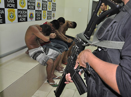 2510-policia-agentesevitamfuga-cleriston