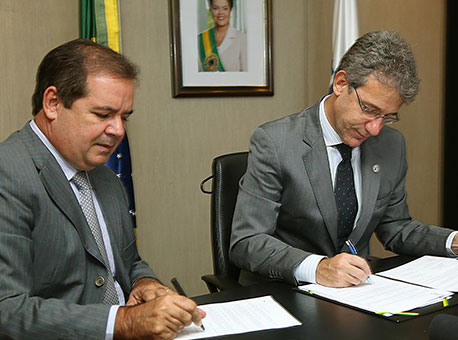 0711-politica-tiaoministrosaude-secom