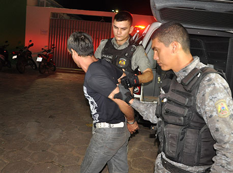 0911-policia-acusadodeassalto-cleriston