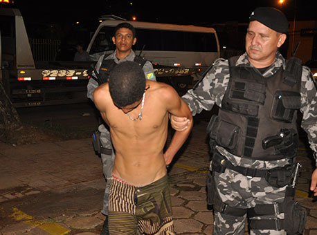 0612-policia-presomotoroubada-cleriston