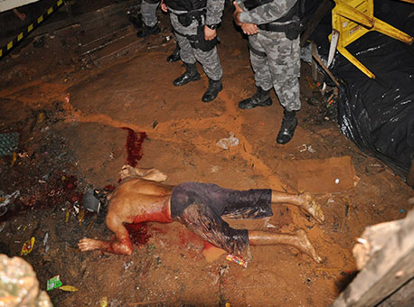 2212-policia-assassinatofacadas-cleriston