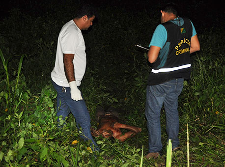 130215-policia-vintefacadas-cleriston