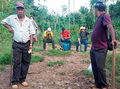 080415-policia-agricultor-cedida