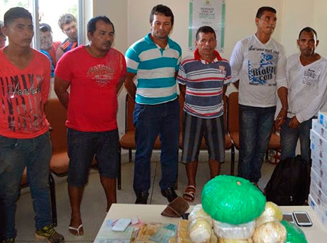 270515-policia-colombianos-accioly2