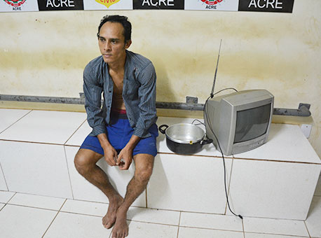 070615-policia-ladraodepanela-cleriston