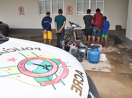 050715-policia-ganguedejovens-cleriston