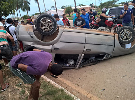 121015-policia-capotamento-victorbombonzao