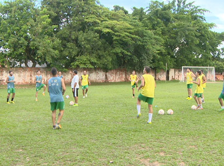 080416-esporte-treinofutebol-tvgazeta