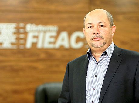 240516-politica-adrianofieac-divulgacao