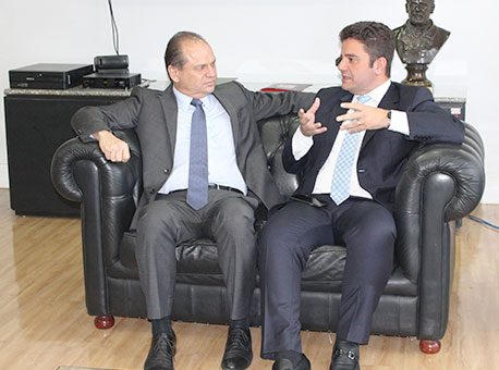 080616-politica-gladsoncameli-assessoriaoparlamentar