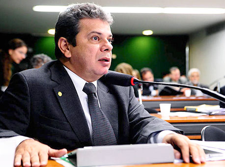 100816-politica-taumaturgolima-r7