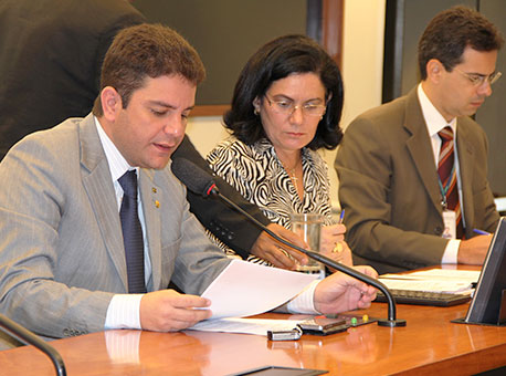 080916-politica-gladsoncameli-assessoriaparlamentar