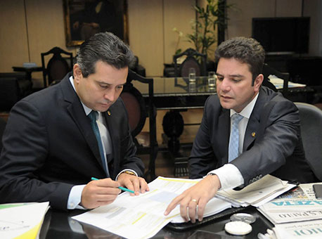 130916-politica-gladsoncameli-assessoria