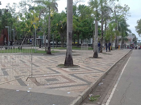 021016-politica-pracadarevolucao-cleriston