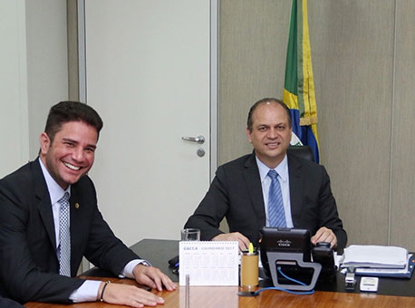 211216-politica-gladsoncameli-assessoria