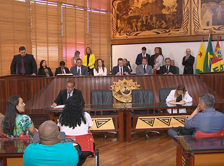 010217-politica-aberturaaleac-tvgazeta