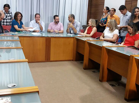 060217-politica-convenios-taianelima