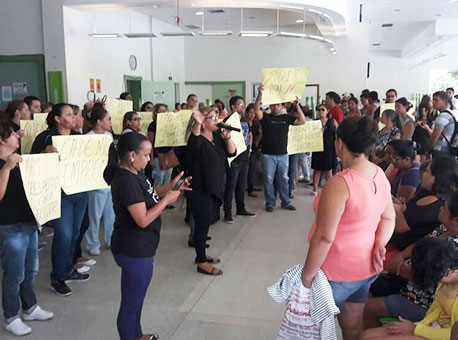 270317-politica-protestosaude-cedida