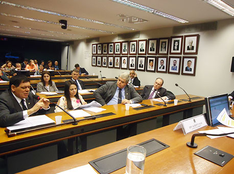 040417-politica-flavianomelo-assessoriaparlamentar