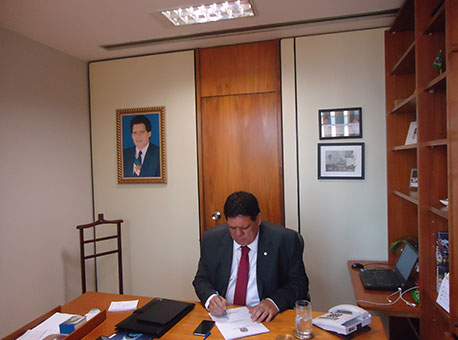 240517-politica-flavianomelo-assessoriaparlamentar