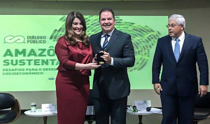 1ColunaJackieDomingo25062017