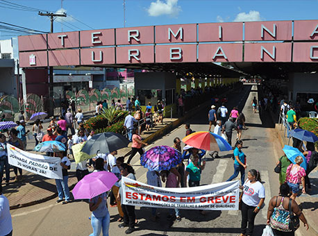 280617-politica-protestoterminal-cleriston