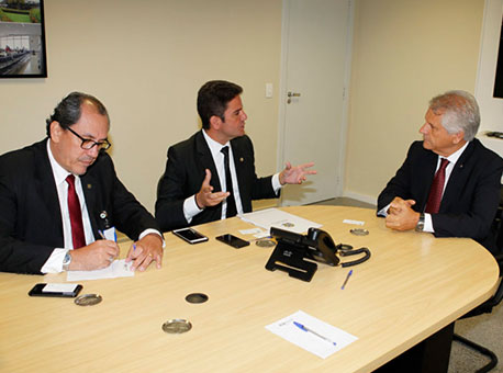 100817-politica-gladsoncameli-assessoriparlamentar