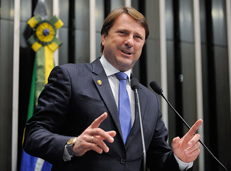 071117-politica-senadoracirgurgaczagenciasenado