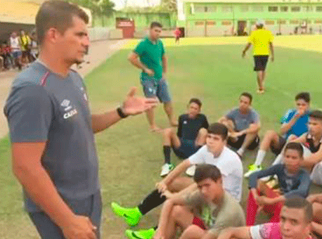 251117-esporte-escolinhafuracao-cedida