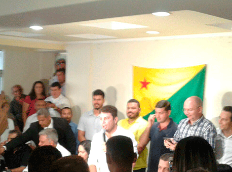 150318-politica-anunciogladson-gislainevidal2