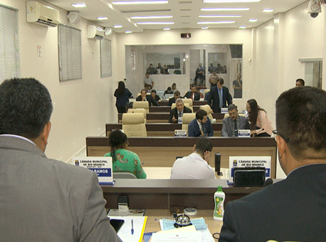 120418-politica-camaraplenario-tvgazeta