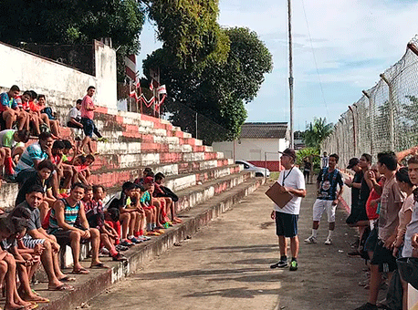 230618-esporte-peneira-ascomriobrancofutebol