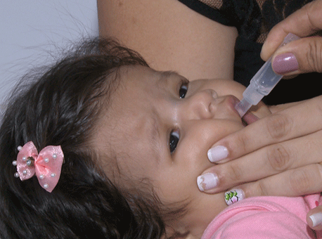 030718-cotidiano-vacinacontrapoliomielite-tvgazeta