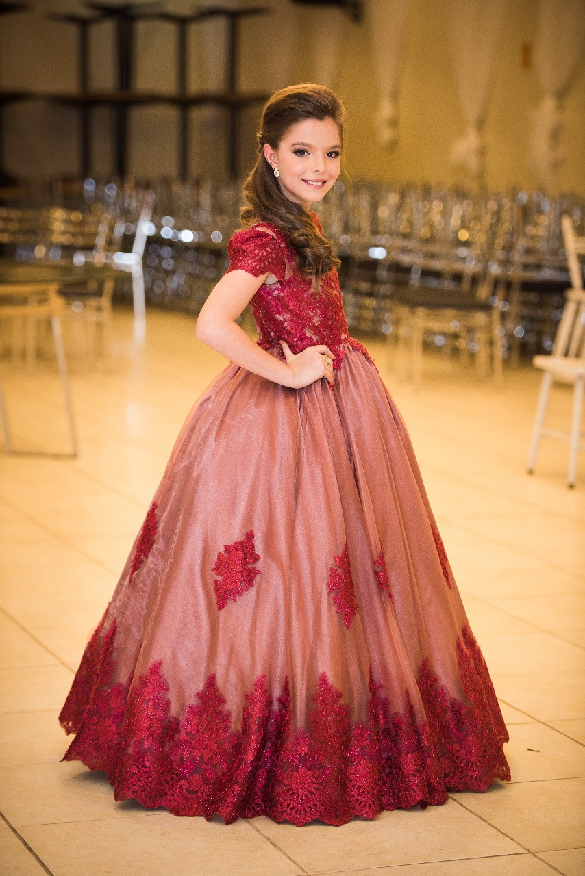 Beatriz Almeida foi coroada Miss Acre Mirim 2018