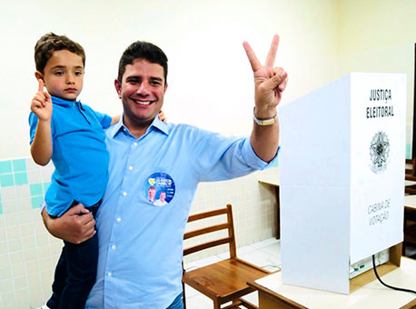 071018-politica-gladsoncamelivitoria-cedida