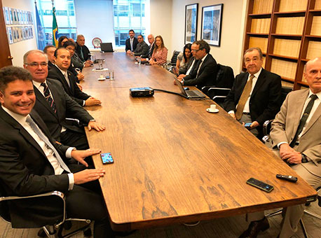 281118-politica-gladsoncameli-assessoriaparlamentar