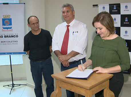 310519-prefeita-concursados