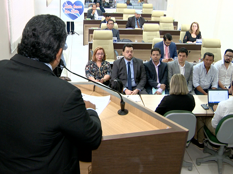 17-10-19 CÂMARA MÉDICOS