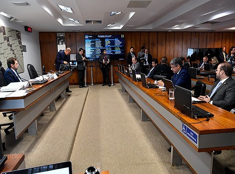 180220-senado-escolas-vacinacao