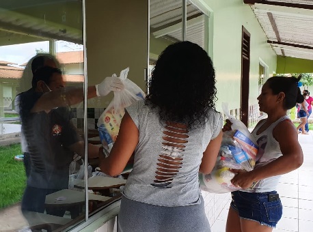 13042020-entrega-sacoloes