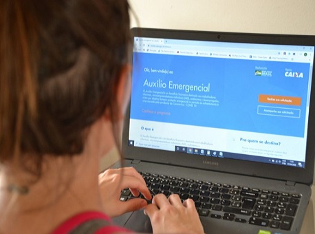 090720-auxilia-emergencial-mulheres-chefes-familia