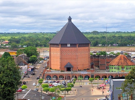 09-04-21 governo-mantem-igrejas-fechadas