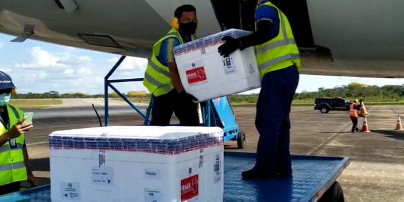 Acre recebeu 15.750 doses do imunizante Astrazeneca nesta sexta-feira