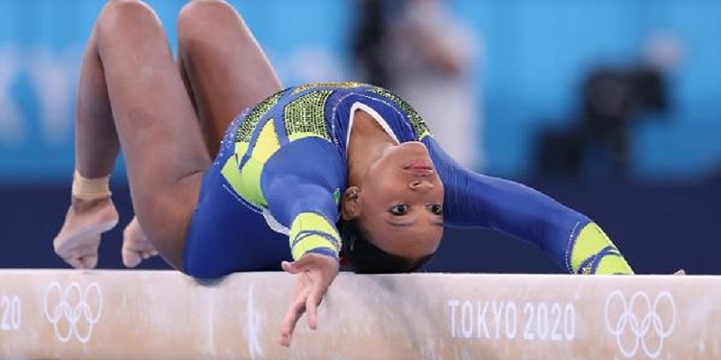 Rebeca Andrade conquista prata na final individual geral da ginástica