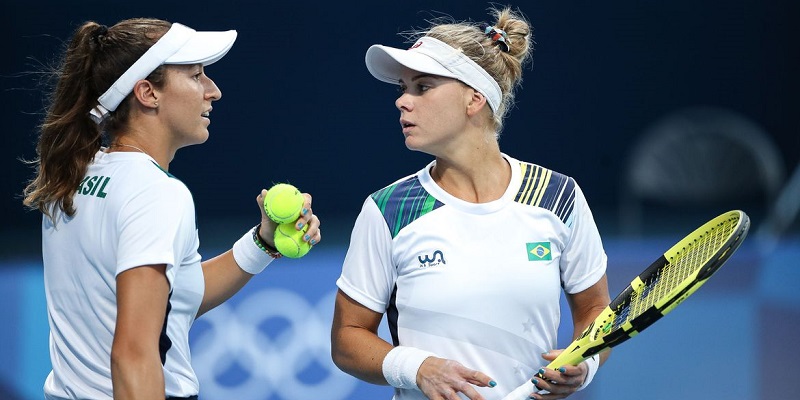 Em virada histórica, Stefani e Pigossi ganham bronze inédito no tênis